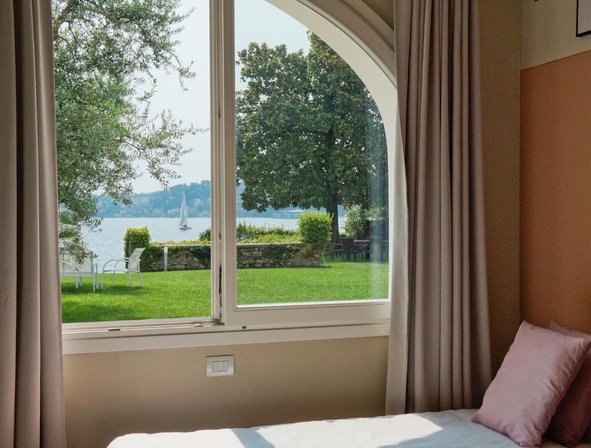 Luxury Lake View Apartments Salò Eksteriør billede